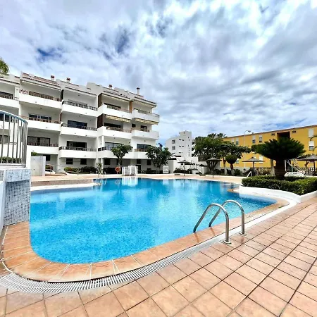 Apartment, Wifi, Less Than 10 Minutes Walk From Beach In Los Cristianos, Tenerife *
