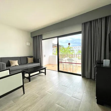 Appartamento Apartment, Wifi, Less Than 10 Minutes Walk From Beach In Los Cristianos, Tenerife