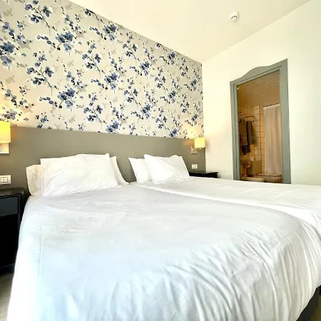 Apartment, Wifi, Less Than 10 Minutes Walk From Beach In Los Cristianos, Tenerife