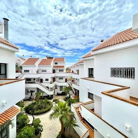 Appartamento Apartment, Wifi, Less Than 10 Minutes Walk From Beach In Los Cristianos, Tenerife *