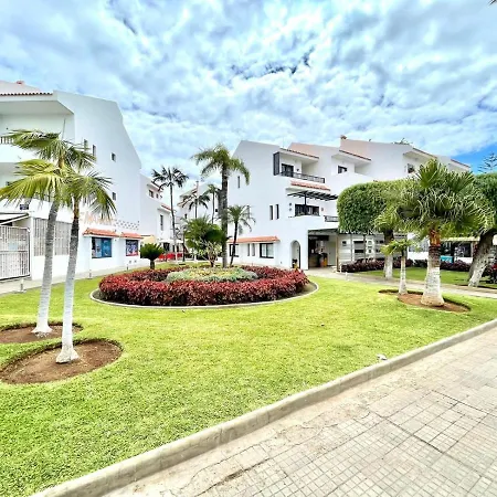 شقة Apartment, Wifi, Less Than 10 Minutes Walk From Beach In Los Cristianos, Tenerife